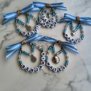 Escarapela personalizada con mini dije